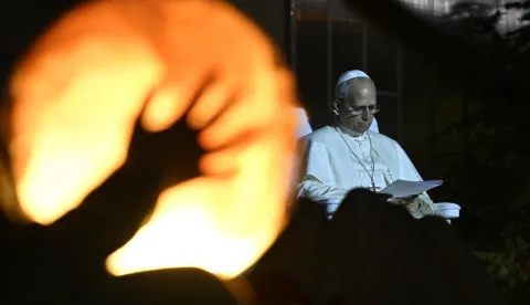 epa12563064 A handout picture provided by the Vatican Media shows Pope Leo XIV (R) during a meeting with young people in the Square in front of the Maronite Patriarchate of Antioch in Bkerke, Lebanon, 01 December 2025. Pope Leo XIV is on his first apostolic visit outside Italy since his election as pontiff. He visited Turkey from 27 November and continues his journey to Lebanon from 30 November until 02 December. EPA/VATICAN MEDIA HANDOUT HANDOUT EDITORIAL USE ONLY/NO SALES