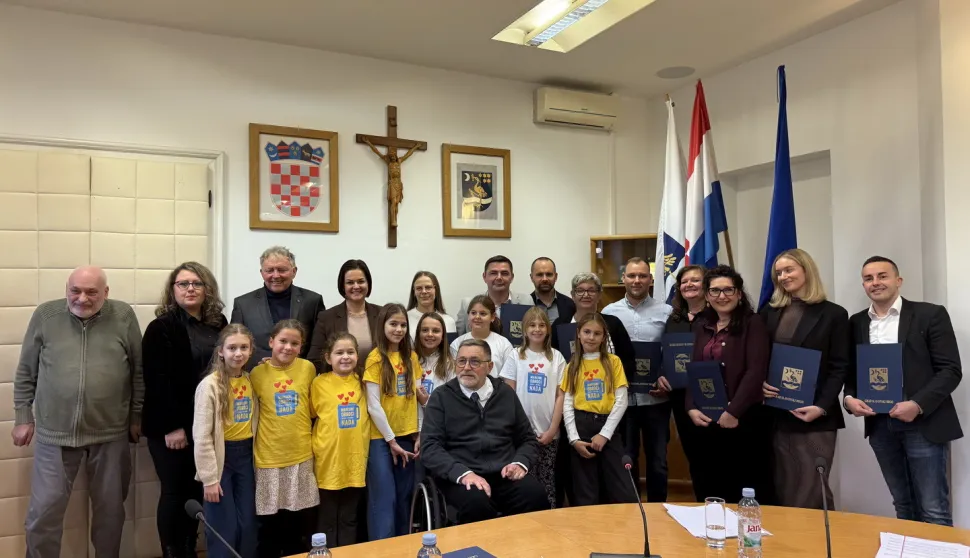 SLAVONSKI BROD - U povodu Međunarodnog dana osoba s invaliditetom u gradskoj je upravi održana svečana sjednica Povjerenstva za osobe s invaliditetomprosinac 2025.