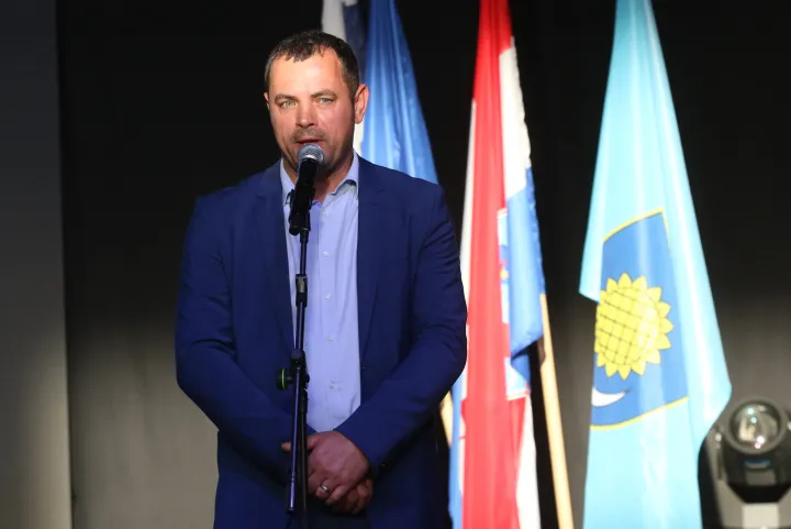 Čepin, 23. 04. 2025, Čepin otvaranje sportske dvorane. Ana Rucner, KUD, i koncert.. Dražen Tonkovac. snimio GOJKO MITIĆ