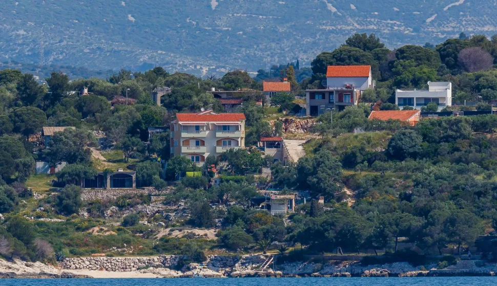 07.05.2023., Ciovo - Pogled na Ciovo. Pogled na juzni dio otoka Ciovo i mjesto Okrug Gornji. Photo: Zvonimir Barisin/PIXSELL