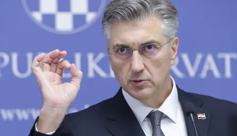 Zagreb, 04.11.2025.- Konferencija za medije predsjednikaVlade RH u vezi jučerašnjeg događaja u Splitu i ostalih dnevnih događanja. Na fotografiji Andrej Plenković.foto HINA/ Admir BULJUBAŠIĆ/ abu