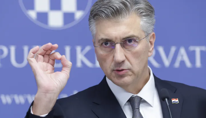 Zagreb, 04.11.2025.- Konferencija za medije predsjednikaVlade RH u vezi jučerašnjeg događaja u Splitu i ostalih dnevnih događanja. Na fotografiji Andrej Plenković.foto HINA/ Admir BULJUBAŠIĆ/ abu