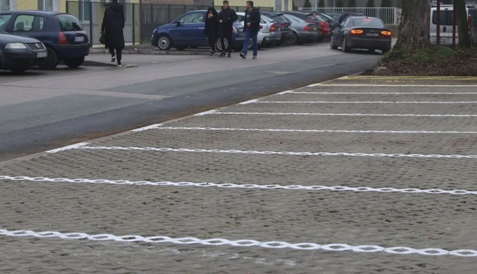 Novo parkiralište u Ulici Jakova Gotovca u Vukovaru s 13 mjesta