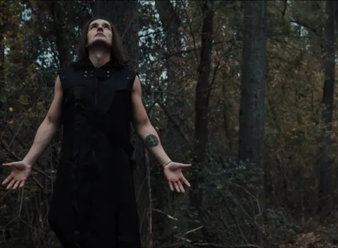 Ne želim obja&scaron;njavati pjesmu. Ako se osjeti, sve je već rečeno