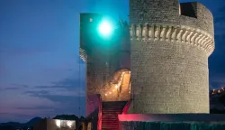 01.08.2018., Dubrovnik - Premijera istrazivacko-umjetnickog projekta "Odbrojavanje - na piru s Drzicem i Naljeskovicem" u sklopu programa 69. Dubrovackih ljetnih igara na tvrdjavi Minceta, u njoj i pod njom. Projekt je rezultat suradnje Dubrovackih ljetnih igara s Akademijom dramske umjetnosti u Zagrebu, a rijec je o drugom premijernom dramskom naslovu ove godine. "n"nPhoto: Grgo Jelavic/PIXSELL 