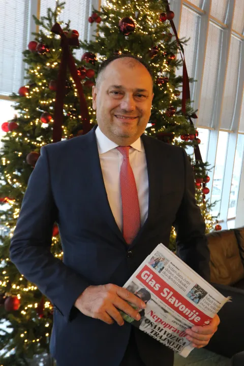 Osijek, 04. 12. 2025, Hotel Osijek, Ivica &Scaron;kojo i Glas Slavonije, obljetnica 105.snimio GOJKO MITIĆ