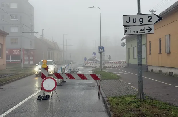 Osijek, 08. 12. 2025., Kružni tok, Divaltova - Srijemska, Voodovod Osijek, radovi, kanalizacija, pukla cijev, saniranje, &scaron;teta SNIMIO BRUNO JOBST