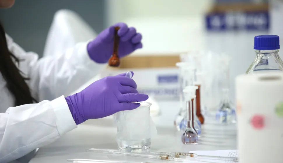 05.04.2016., Zagreb - Ilustracije proizvodnje u tvornici PLIVA. PLIVINO poslovanje obuhvaca proizvodnju gotovih lijekova i aktivnih farmaceutskih supstancija. Proizvodna lokacija u Zagrebu specijalizirana je za proizvodnju suhih oralnih oblika lijekova, sterilnih proizvoda, krema i masti. "nPhoto: Sanjin Strukic/PIXSELL