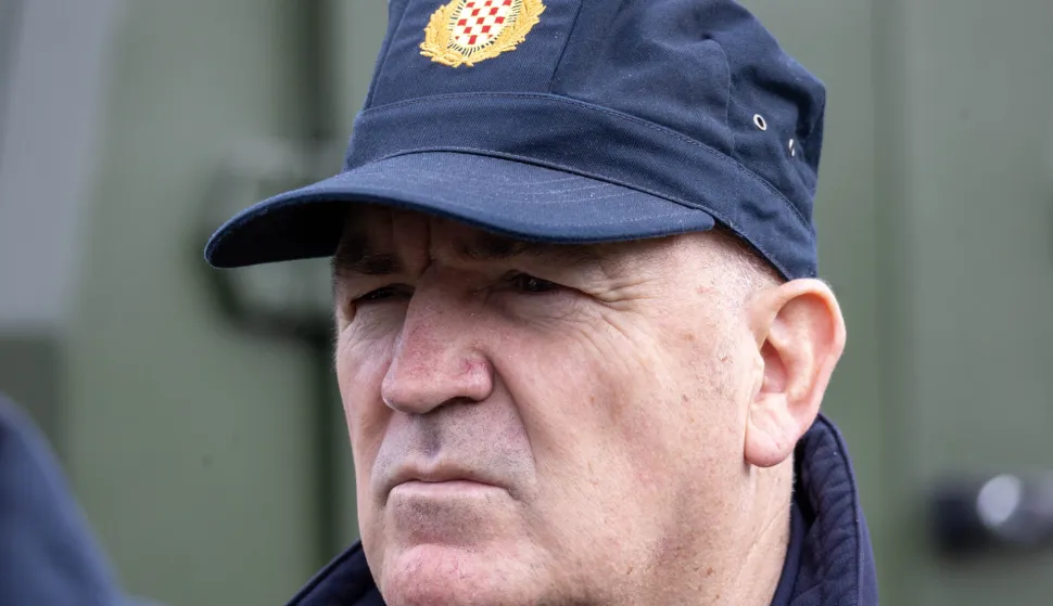 Zagreb, 28.9.2025 - Dan policije obilježava se na zagrebačkom jezeru Bundek gdje se posjetitelji mogu upoznati s radom svih rodova policije i uz cjelodnevni program pogledati prezentaciju različitih taktičko-tehničkih vje&scaron;tina. Na slici Nikola Milina.Foto Hina/ Dario GRZELJ/ dag