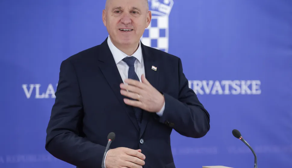 Zagreb, 04.12.2025.- Izjave nakon sjednice Vlade RH. Na fotografiji Branko Bačić.foto HINA/ Admir BULJUBA&Scaron;IĆ/ abu