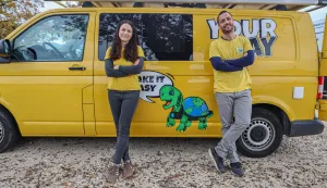 &Scaron;ime &Scaron;imičević i Yvette Kalaba &Scaron;imičević: Strast za putovanjima pretvorili u posao, a krivac je žuti kombi