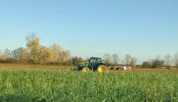 Poljoprivrednik na drenovačkom područjufoto: Marija Le&scaron;ić Omerović