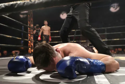 Osijek, 07. 12. 2024, Velika dvorana Gradaski vrt, GOLDEN FIGHT 7, kickboxing, MMA; Muay Thai, boks, boks bez rukavica, Andrej Kedve&scaron; - Dominik HorvathSNIMIO BRUNO JOBST