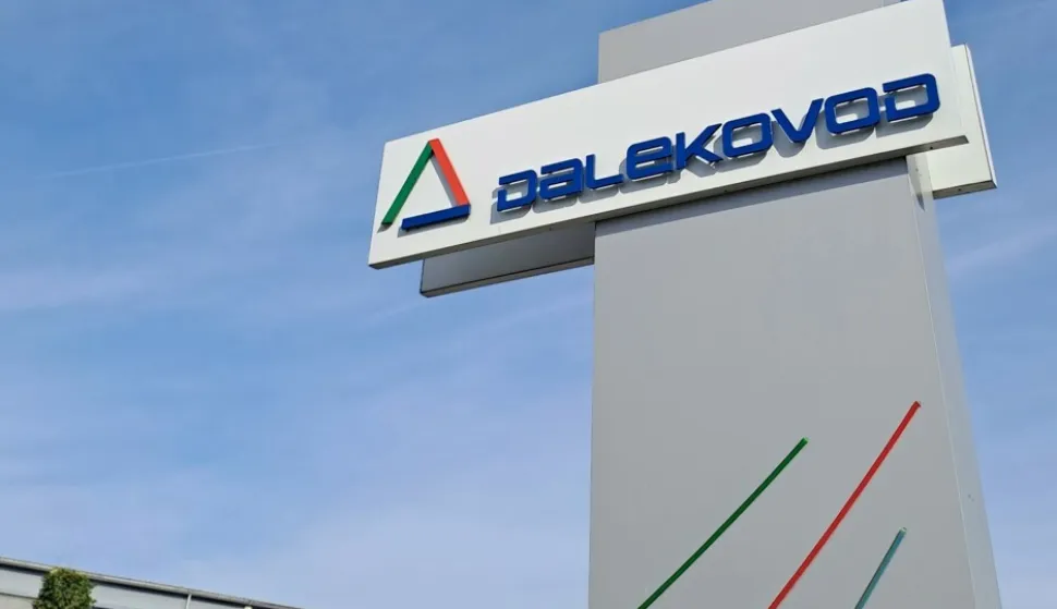 Poslovni prihodi vodeće domaće kompanije za projektiranje, proizvodnju i izgradnju elektroenergetske i prometne infrastrukture, Dalekovod Grupe, u 2024. godini iznosili su 195,8 milijuna eura, &scaron;to predstavlja rast od 17% u odnosu na prethodnu godinu. EBITDA je dosegnula 12,5 milijuna eura, &scaron;to je povećanje od 11,3 milijuna eura. Pri tome je neto dobit Grupe iznosila 6,1 milijun eura.