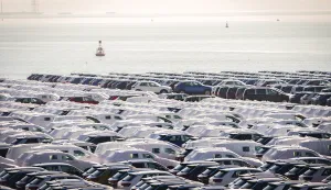 epa07164772 Vehicles parked in the harbour of Setubal wait to be dispatched during the strike of the dockers in Setubal, Portugal, 14 November 2018. A group of precarious dock workers from Dockers' Union and the Logistics Activity (SEAL) triggered a labor dispute with the port work company Operestiva, which affects several companies, including Autoeuropa. EPA/ANDRE AREIAS