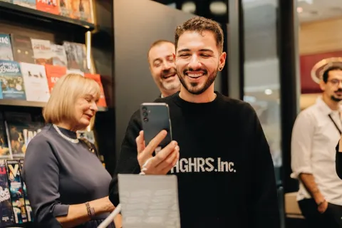 British American Tobacco (BAT), jedini domaći proizvođač i izvoznik duhanskih i bezdimnih proizvoda, u suradnji s Dru&scaron;tvom za socijalnu podr&scaron;ku predstavio je bro&scaron;uru o utjecaju duhanskih i nikotinskih proizvoda namijenjenu edukaciji maloljetnika i njihovih roditelja. 