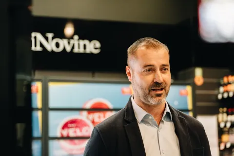 British American Tobacco (BAT), jedini domaći proizvođač i izvoznik duhanskih i bezdimnih proizvoda, u suradnji s Dru&scaron;tvom za socijalnu podr&scaron;ku predstavio je bro&scaron;uru o utjecaju duhanskih i nikotinskih proizvoda namijenjenu edukaciji maloljetnika i njihovih roditelja. 