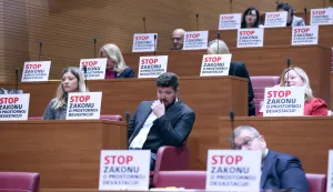 12.12.2025., Zagreb - Sabor 8. sjednicu nastavlja izjašnjavanjem o 300 podnesenih amandmana na paket gradjevinski zakona. Photo: Patrik Macek/PIXSELL