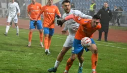 Vinkovci, 12.12.2025. - Susret 17. kola hrvatskog nogometnog prvenstva Vukovar 1991 - Varaždin. foto HINA/ Gordan PANIĆ/ gp