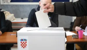 Osijek, 12. 01. 2025., Predsjednički izbori, drugi krug, birali&scaron;ta, izborna mjesta, glasovanje, biračiSNIMIO BRUNO JOBST