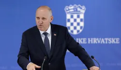 Zagreb, 12.12.2025. - Izjave ministra Branka Bačića nakon sjednice Vlade.Na fotografiji Branko Bačić.foto HINA/ Edvard ŠUŠAK