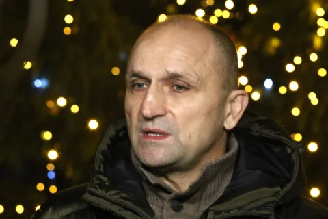 Osijek, 14. 12. 2025, Trg Ivana Pavla II. Treću Advetsku svijeću zapalio je ministar obrane RH Ivan Anu&scaron;ić.snimio GOJKO MITIĆ