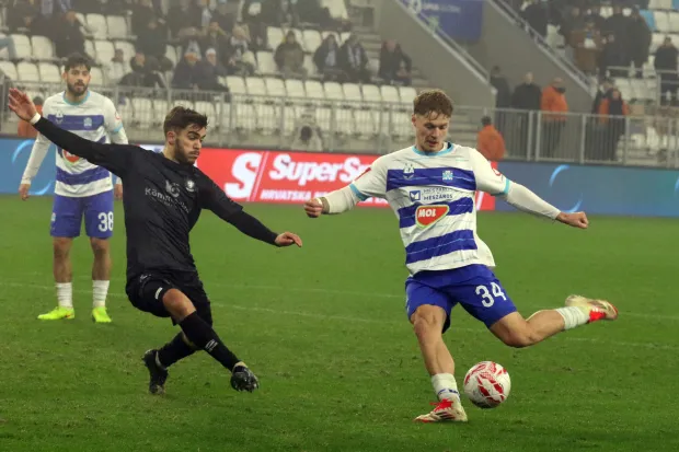 Osijek, 13. 12. 2025, Opus Arena, nogomet, Osijek - Gorica, SuperSport HNL 25/26. Anton Matković (34).snimo GOJKO MITIĆ