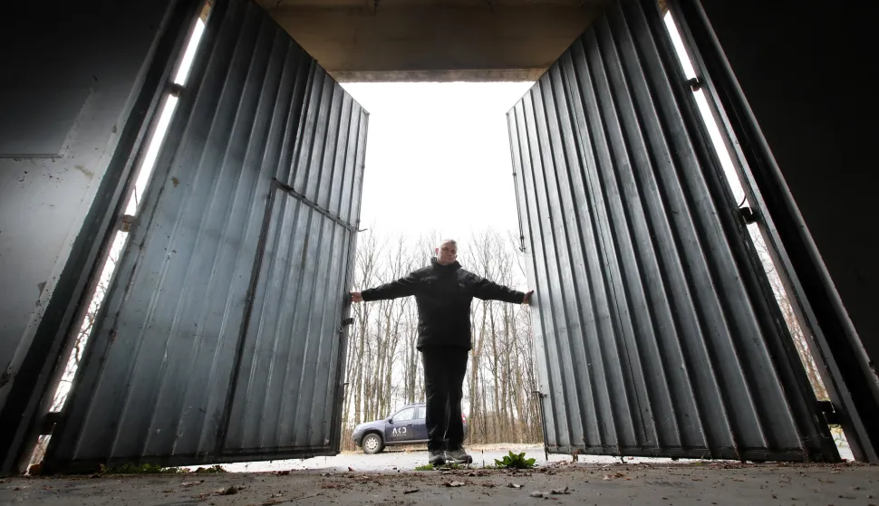 02.12.2021., Dvor - Bivsa vojarna Cerkezovac u kojoj ce biti skladisten nuklearni otpad iz NE Krsko. Photo: Boris Scitar/PIXSELL