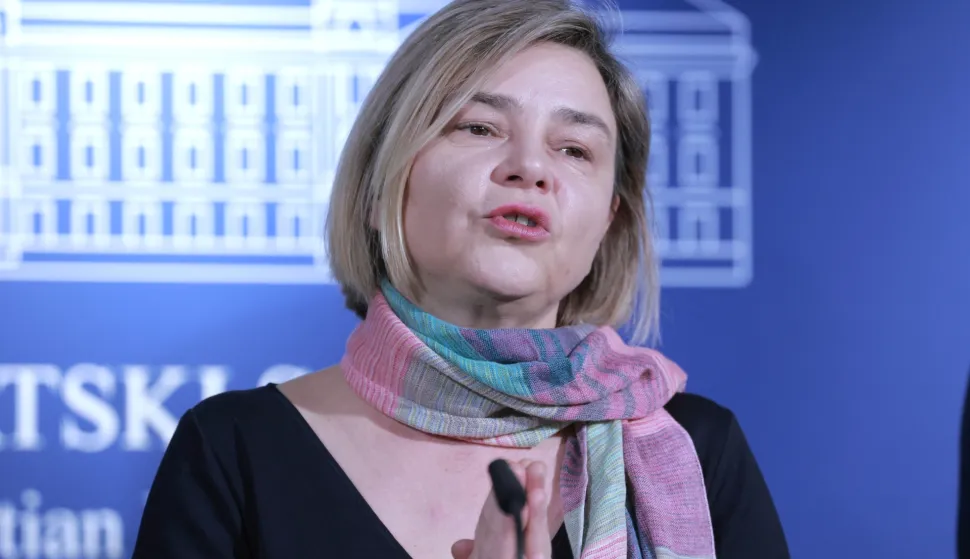 Zagreb, 20.1.2025.- Održana je konferencija za novinare Kluba zastupnika Možemo! na temuZakon o vlasni&scaron;tvu. Na konferenciji za medije govorio je zastupnik Marin Živković.Na slici Sandra Benčić. foto HINA/ Tomislav PAVLEK/ tp