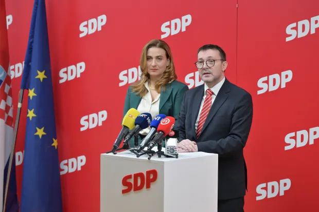 16.12.2025., Zagreb - SDP-ovi saborski zastupnici Arsen Bauk i Maria Blazina odrzali su konferenciju za medije o pokretanju izmjena Kaznenog zakona i Zakona o prekrsajima protiv javnog reda i mira. Photo: Sandra Simunovic/PIXSELL