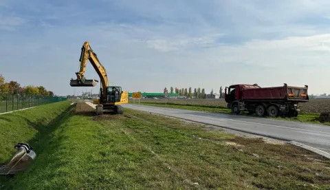 vinkovci Uređuje se biciklistička i pje&scaron;ačka staza od obilaznice prema Rokovcima i Sopotulistopad 2024.