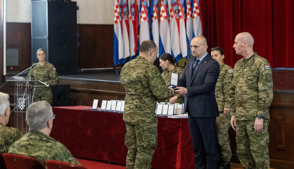 Medalje vojnicima: Pomagali su civilima i tražili nestale u Domovinskom ratu