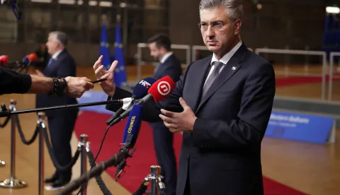 epa12598995 Croatian Prime Minister Andrej Plenkovic arrives for the EU-Western Balkans Summit in Brussels, Belgium, 17 December 2025. EU and the Western Balkans leaders meet in Brussels to reaffirm their commitment to strengthening regional cooperation and partnerships. EPA/OLIVIER HOSLET
