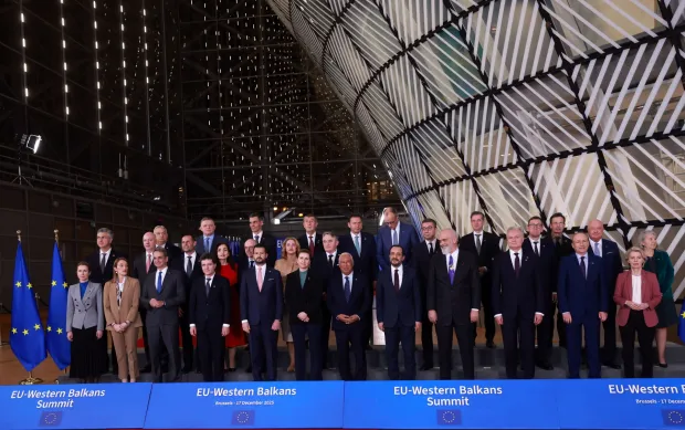 epa12599297 European Union and Western Balkan Leaders pose for a family photo during the EU-Western Balkans Summit in Brussels, Belgium, 17 December 2025. EU and the Western Balkans leaders meet in Brussels to reaffirm their commitment to strengthening regional cooperation and partnerships. EPA/OLIVIER HOSLET