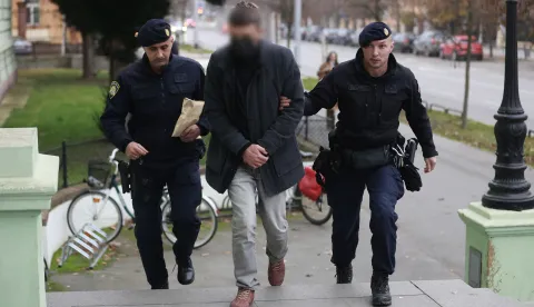 16.12.2025., Osijek, Zupanijsk sud, Privodjenje kod istraznog sudca osumnjicenog zdravstvenog djelatnika, kojeg se tereti za vise kaznenih djela na stetu maloljetnika i dvije punoljetne osobe. Photo: Davor Javorovic/PIXSELL