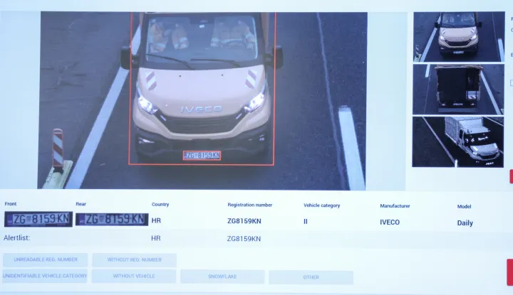 Zagreb, 19.12.2025 - Hrvatske autoceste održale su prezentaciju aktualnog statusa projekta novog sustava naplate cestarine Crolibertas. Na slici prikaz sustava prepoznavanja registracijske tablice vozila.foto HINA/ Damir&nbsp;SENČAR/&nbsp;ds