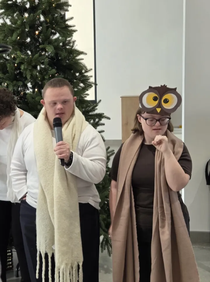 VINKOVCICentar za pružanje usluga u zajednici Vukovarsko-srijemske županije sa sjedi&scaron;tem u Vinkovcima prigodnom je božićnom priredbom proslavio treću godinu osnutka i uspje&scaron;nog rada,2025.