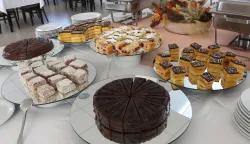 OSIJEK, 19. 02. 2019, RESTORAN UGOSTITELJSKE I TURISTIČKE KOLE, UGOSITELJSKA I TURISTIČKA KOLA OSIJEK. PROMOCIJA POLAZNIKA 1. CIKLUSA OSPOSOBALJAVANJA ZA ZANIMANJE PRIPREMATELJ JEDNOSTAVNIH JELA I SLASTICA. HRANA, SLASTICE, KOLAČI.snimio GOJKO MITIĆ