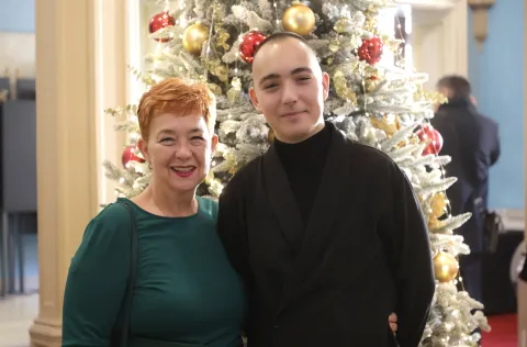 Osijek, 19. 12. 2025., HNK, svečanost, uručenje stipendija učenicima i studentima, 2025/2026, Ivan Đapić; Dajana Đapić - majkaSNIMIO BRUNO JOBST