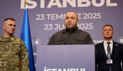 epa12256636 Secretary of the National Security and Defense Council of Ukraine, Rustem Umerov addresses media during a press conference following a new round of peace talks between Russia and Ukraine, Istanbul, Turkey, 23 July 2025. EPA/TOLGA BOZOGLU