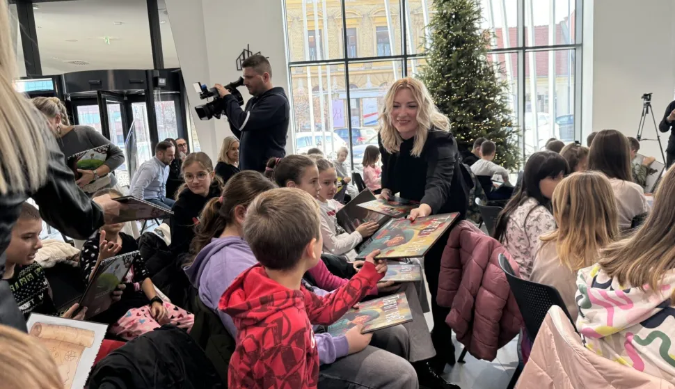 Osim &scaron;to čitanje razvija jezične sposobnosti, ujedno smanjuje stres, razvija empatiju i pomaže stvaranja samostalnosti u razmi&scaron;ljanju pa je Vukovarsko-srijemska županija i ove godina u suradnji s Gradskom knjižnicom i čitaonicom Vinkovci organizira Festival dječje knjige koji kroz susrete s autorima i raznovrstan program ističe važnost čitanja u razvoju djece te potiče ljubav prema knjizi od najranije dobi.