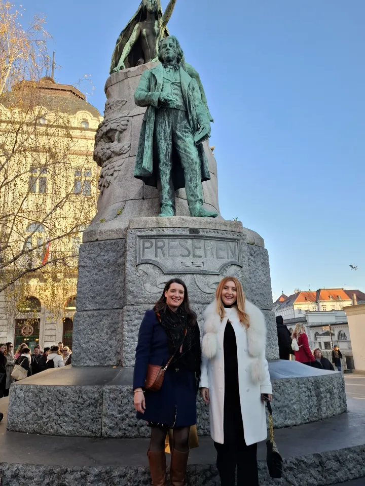 MAGAZIN INA LJUBLJANA Simona_Kustec_i_Ina_Stasevic