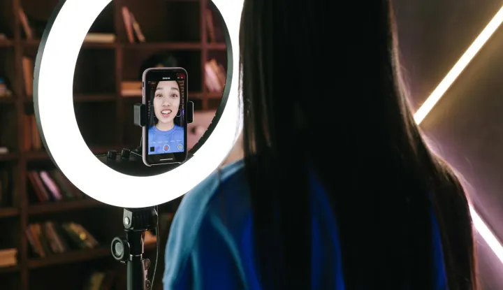 MAGAZIN PEXELSPHOTOI BY Ivan S