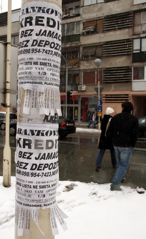 Invalidi žele spriječiti divlje plakatiranje po Osijeku, nude u pothodniku zid za male oglase