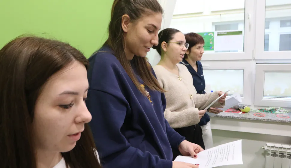 Osijek, 22. 12. 2025, Centar za autizam, prostori u Bi&scaron;evskoj 32. Nadbiskup Đuro Hranić blagoslovio je nove prostore. snimio GOJKO MITIĆ