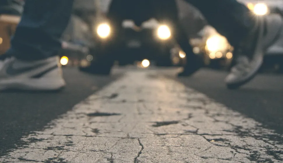 MAGAZIN PEXELSPHOT BY Steven Arenas