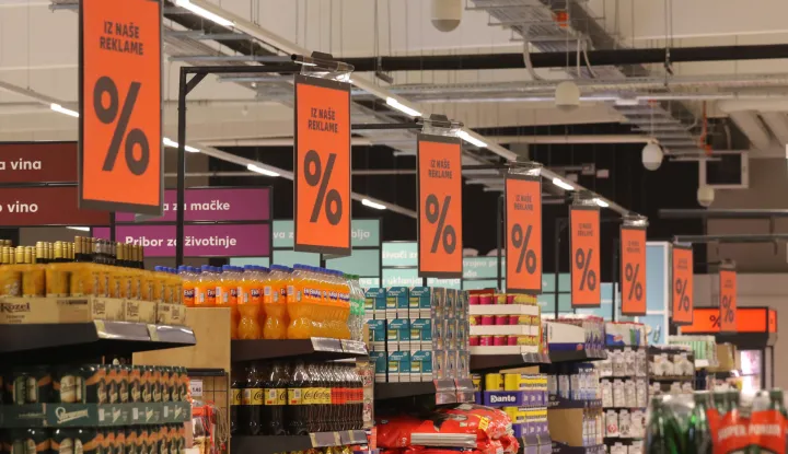 Osijek, 14. 10. 2025, Kaufland Retfala, obilazak Kauflanda pred sutra&scaron;nje otvorenje. Trgovina, proizvodi, police, ilustracijasnimio GOJKO MITIĆ