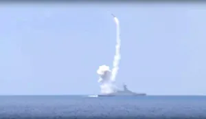 epa05499125 A handout still image taken from video footage made available on 19 August 2016 on the official website of the Russian Defence Ministry shows launch of Kalibr cruise missiles by a Russian warship from the eastern part of Mediterranean Sea against Jabhat al-Nusra facilities in Syria 19 August 2016. Russian 'Serpukhov' and 'Zelyony Dol' small-sized missile ships of the Russian Black Sea Fleet based in Sevastopol conducted three launches of Kalibr cruise missiles, all designated targets were hit, the Russian Defence Ministry reports. EPA/RUSSIAN DEFENCE MINISTRY PRESS SERVICE HANDOUT BEST QUALITY AVAILABLE HANDOUT EDITORIAL USE ONLY/NO SALES
