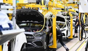 04 June 2025, Baden-W?rttemberg, Rastatt: Mercedes-Benz passenger cars are manufactured at the Rastatt plant. The A-Class and B-Class, the compact SUV GLA, the all-electric EQA and the new CLA are built at the Rastatt plant. Photo: Bernd Wei?brod/dpa Photo: Bernd Wei?brod/DPA