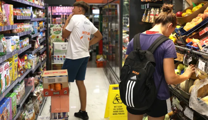 Osijek, 06. 08. 2025., Ulica J. J. Strossmayera, Studenac, trgovina, Studenac trgovina SNIMIO BRUNO JOBST